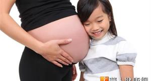 孕期血壓狂飆險致命　胖女幸運產子