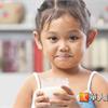 喝脫脂奶減脂？研究：孩童反而易胖