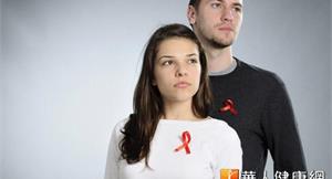 愛滋感染年輕化　醫籲治療回歸健保