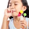 林杰樑臉書：孩子吃鮮豔糖果恐過動