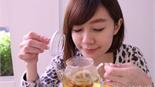 火氣大舌頭鮮紅色　菊花茶疏風清熱