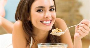 早餐吃燕麥　降低膽固醇保護心臟