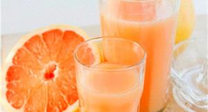 每天1杯葡萄柚汁　降低心臟病風險