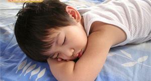 孩子晚上睡不著？4原則建立睡眠儀式