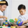 孩子丟玩具有原因？專家教你破解2歲寶寶肢體語言！