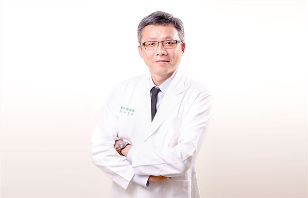 中國醫藥大學附設醫院大腸直腸外科主任柯道維說，選擇適合正確的治療，可達到較佳療效！