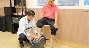 退化性關節炎釀膝蓋痛、小腿抽筋　外側楔型足墊減緩症狀