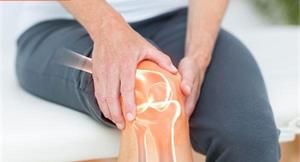 走路無力、爬樓梯膝蓋痛？醫師解析退化性關節炎治療選擇