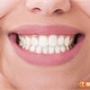 拔牙後一定要做假牙嗎？人工植牙、固定式牙橋差在哪？一張表看懂