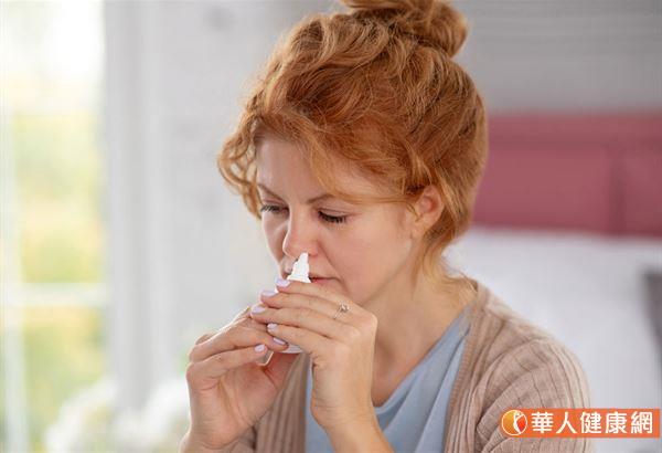 孙俪使用盐水洗鼻缓解鼻过敏真有效？中医：适用鼻涕多、呼吸不顺。