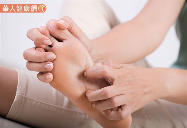 中醫認為，「香港腳」與內在臟腑失衡息息相關，治療以治「濕」為核心。