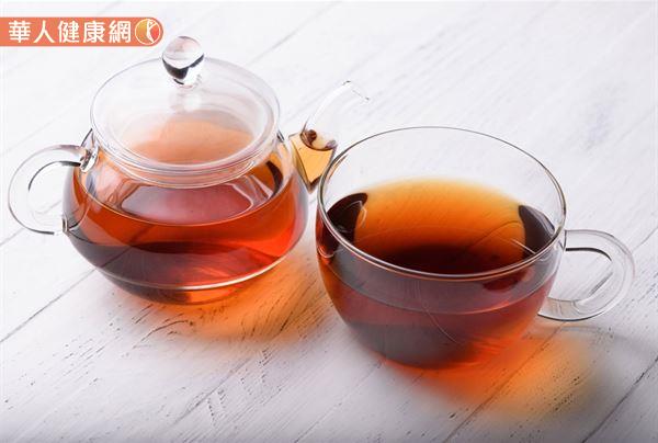 阿拉比卡種及羅布斯塔種之咖啡葉限乾燥後，作為沖泡茶飲之原料使用，可製成茶包供消費者沖泡飲用，或是將沖泡後的茶湯作為液態飲料供消費者飲用。（圖片僅為示意）