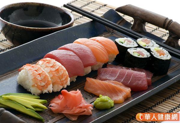 營養師表示，改名鮭魚，不如多吃富含Omega-3具有抗發炎效果，可以減少血栓發生的魚類，如鮭魚、秋刀魚。