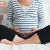 懷孕發現肚子震動，應該擔心嗎？可能是胎兒打嗝！婦產科醫師教妳正確分辨