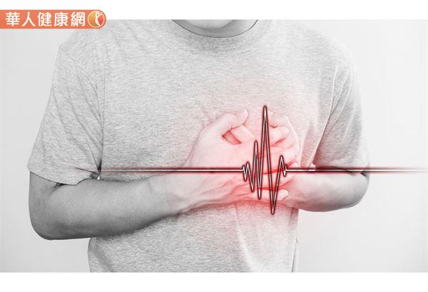 心肌梗塞第一個最令人害怕擔心的併發症是「心臟功能直接停止」，有時心臟完全不跳，就會造成休克。