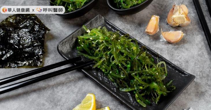 可以直接將海帶泡發後,製成涼拌海帶絲。