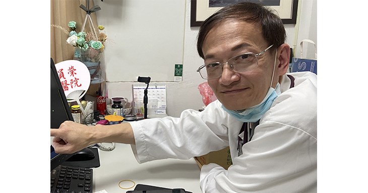 孫樹俊主任說,低血鉀是臨床上相當常見卻容易被忽略的問題。鉀離子是維持神經傳導、肌肉收縮與心臟節律的重要電解質,一旦血鉀過低,可能出現肌肉無力、抽筋、心悸,嚴重時甚至引發心律不整、昏厥、心因性休克,對生命安全造成威脅。(圖片提供/員榮醫院)