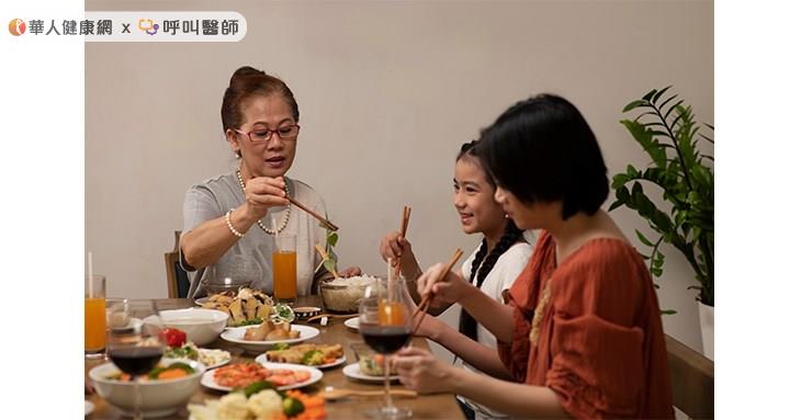 詹恩慈營養師強調,健康管理不一定需要從複雜的改變開始,有時候,一個穩定的生活節奏、一頓真正放鬆的晚餐,就可能是身體恢復平衡的重要開始。