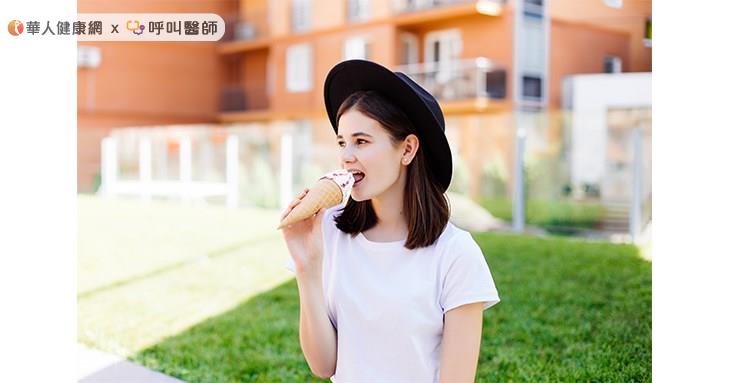 選擇無添加或少添加的冰品,能減少對鼻部黏膜可能的化學刺激,負擔更小。