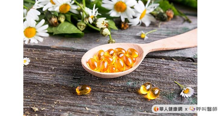 Omega-3食物來源包括鮭魚、鯖魚。其中的DHA是視網膜的重要成分,有助維持正常視覺功能,也能改善長時間用眼造成的乾澀不適。