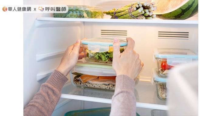 冷藏只能延緩細菌滋生,無法完全阻止,粽子含有豐富的澱粉與蛋白質,是細菌喜愛的營養來源,放超過5天,即使外觀看起來沒變、聞起來沒酸,內部的細菌量可能早已超標。