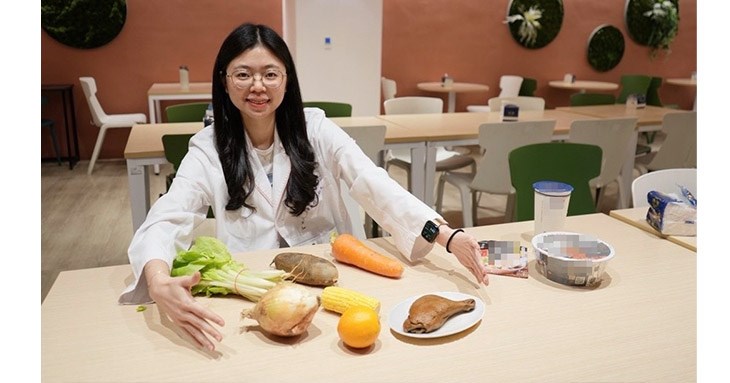 張鈺禾營養師建議,外食優先選擇蔬菜、豆類、雞肉、魚肉等優質蛋白質,減少泡麵、油炸食品、加工食品及高糖飲料攝取。(圖片提供/衛生福利部臺北醫院)