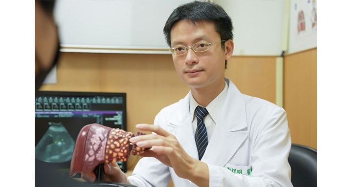 鄭煜明醫師指出,肝癌越早發現,治療選擇與預後越好。(圖片提供/台北慈濟醫院)